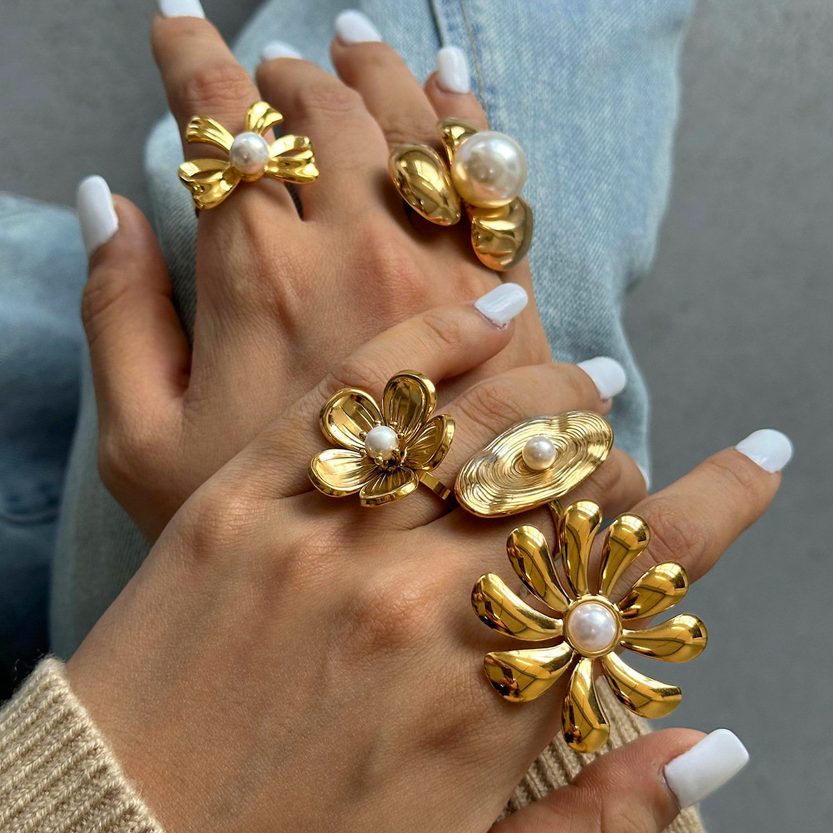 Hand modeling statement rings