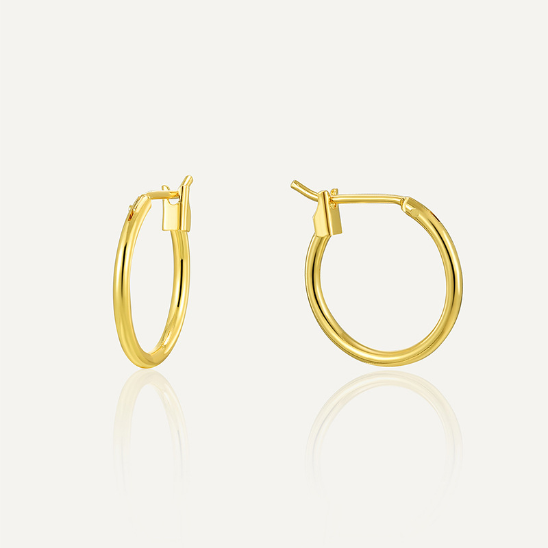 Gold simple hoop earrings